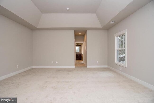 Building Photo - 6928 Regent Ln