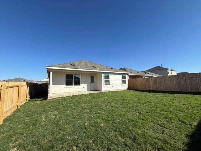 Building Photo - 200 Herald Dr