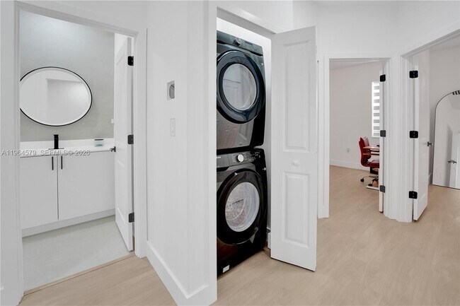 Building Photo - 23372 SW 127th Ct