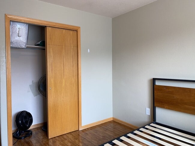 Building Photo - 3 Bed, 2 Bath Duplex in West Fort Collins close to Foothills