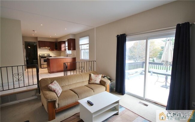 Building Photo - 14 Everton Dr