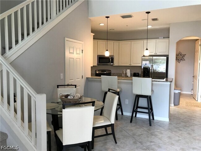 Building Photo - 11875 Izarra Way