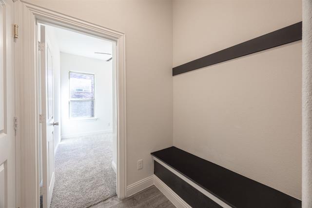 Building Photo - 4037 Woodford Dr