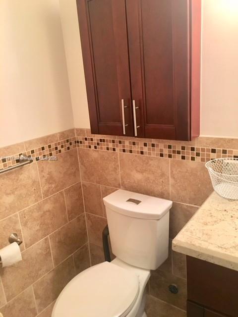 Building Photo - 4000 NE 169th St