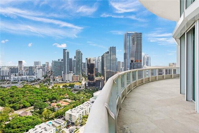 Building Photo - 1643 Brickell Ave