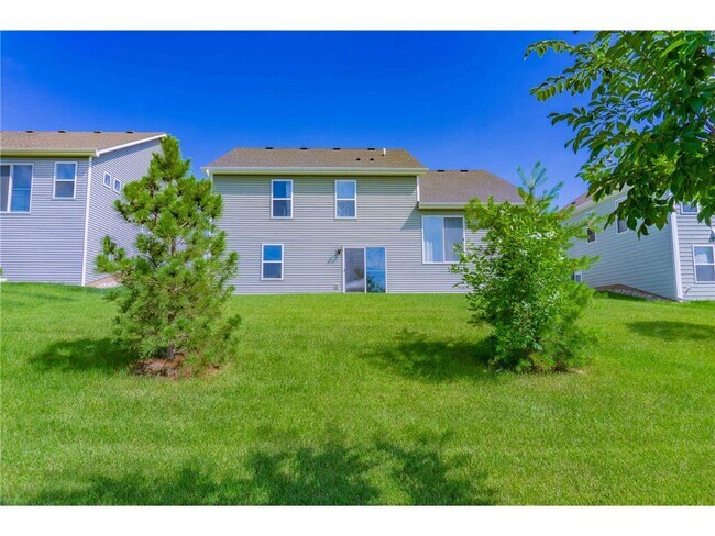Building Photo - 1430 Nutmeg Cir