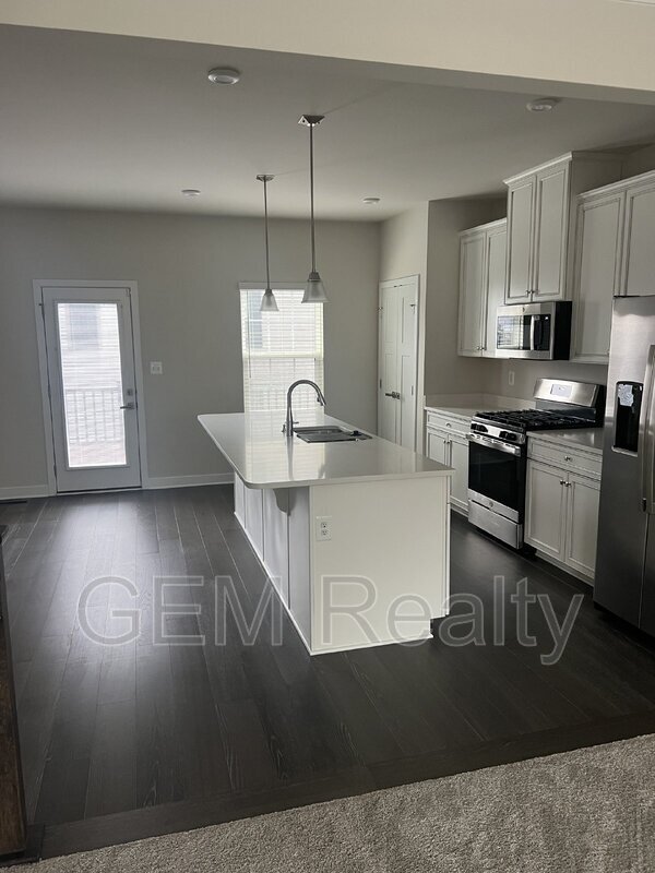 Building Photo - 1101 Rampart Dr