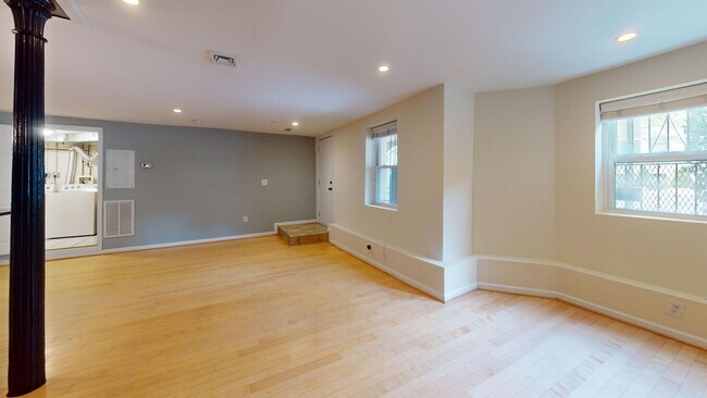 Building Photo - 1330 13th St NW