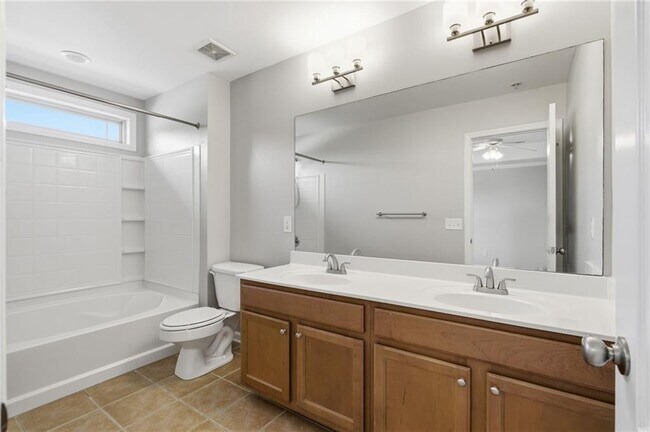 Building Photo - 567 Ridge View Crossing