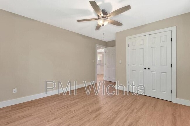 Building Photo - 339 N Joann St