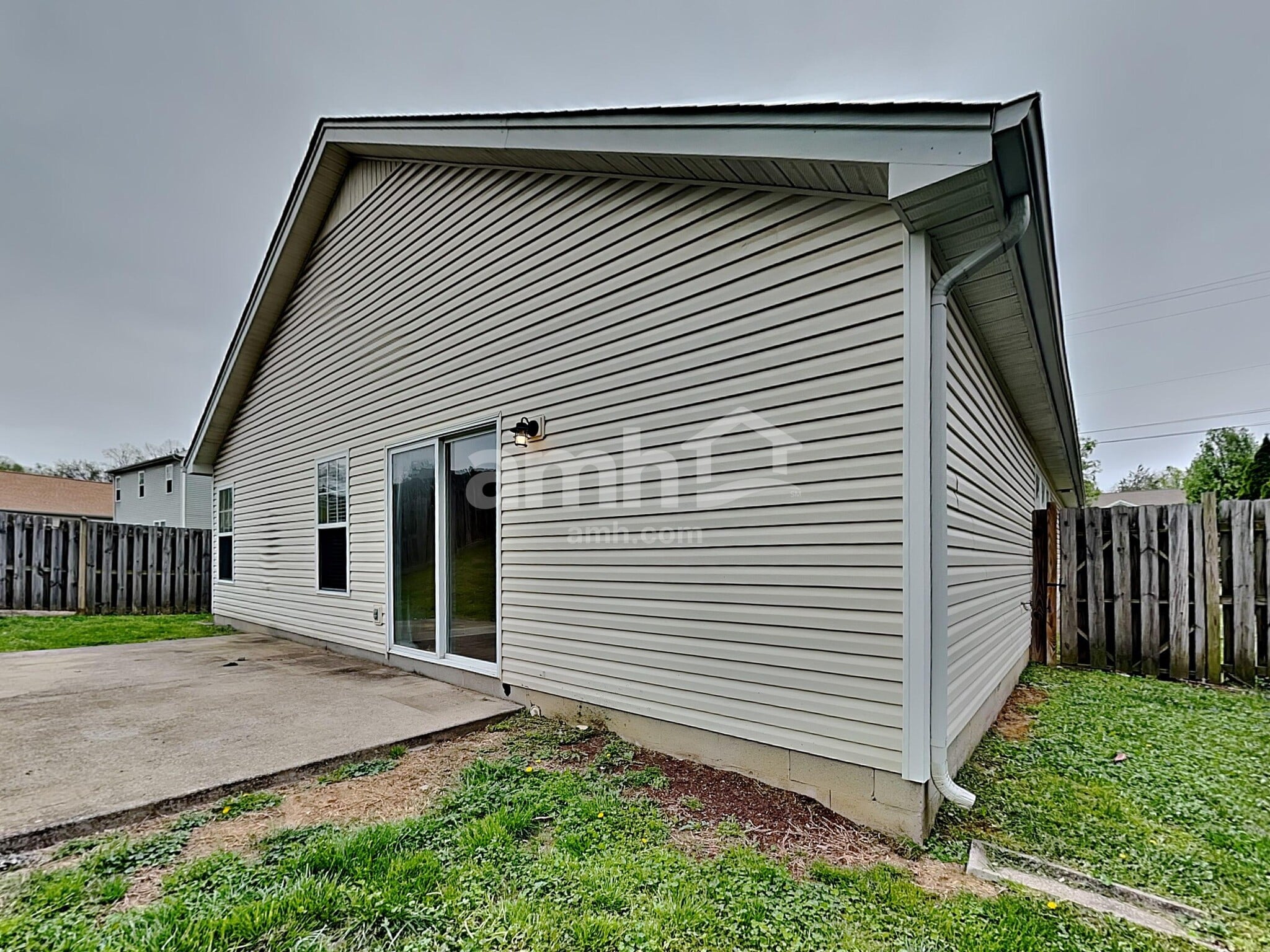 Building Photo - 3173 Hidden Creek Dr