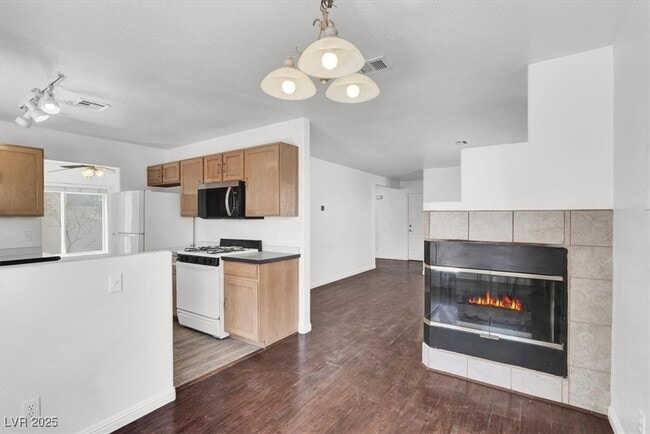 Building Photo - 8217 Beekman St