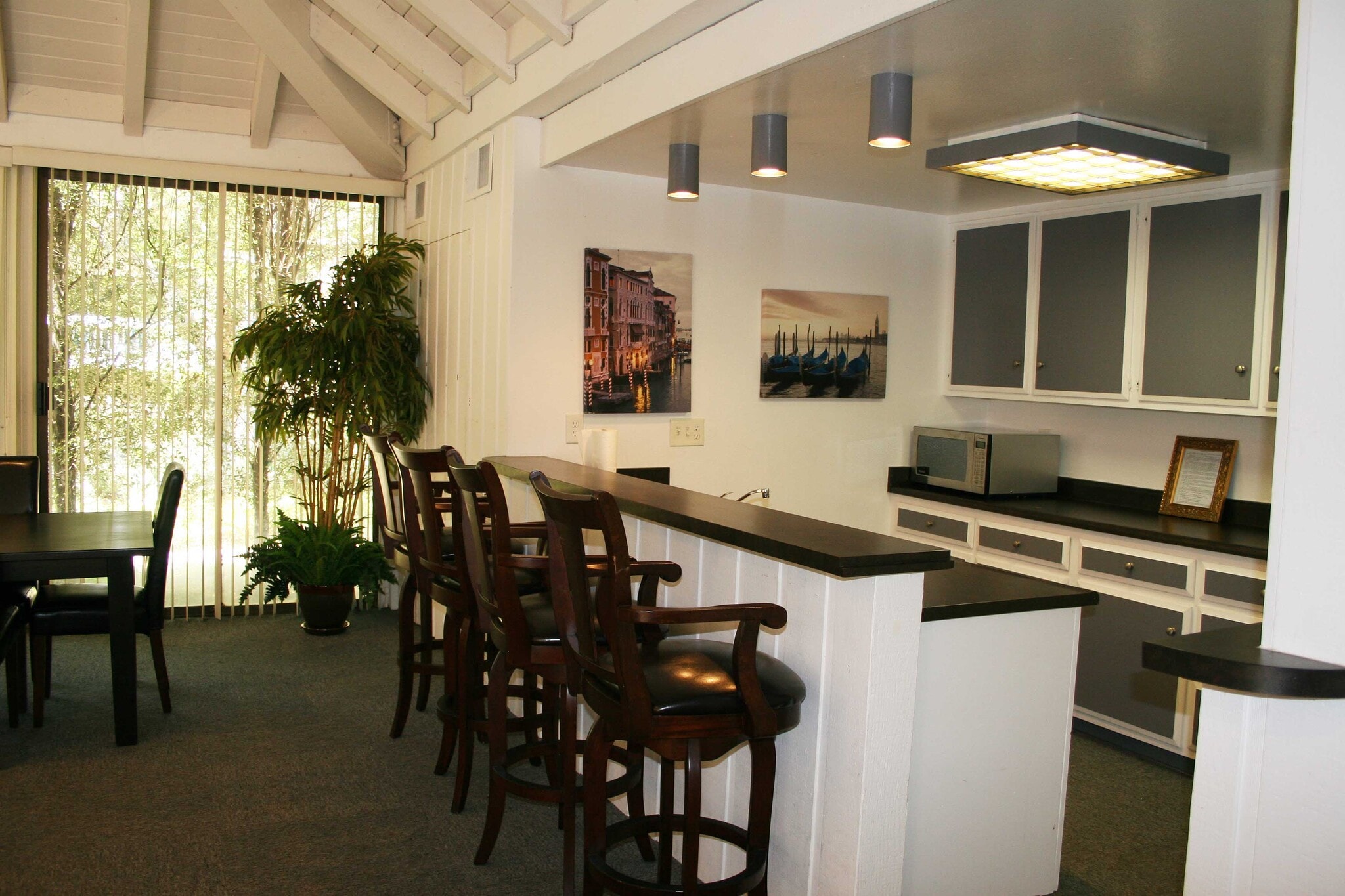 Building Photo - 13065 Mindanao Way