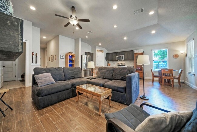 Building Photo - 21707 Crystal Way