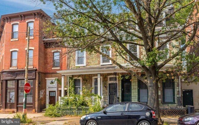 Primary Photo - 3813 Baring St