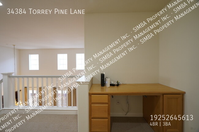 Building Photo - Torrey Pine