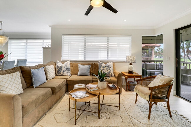 Building Photo - 438 Brackenwood Ln S