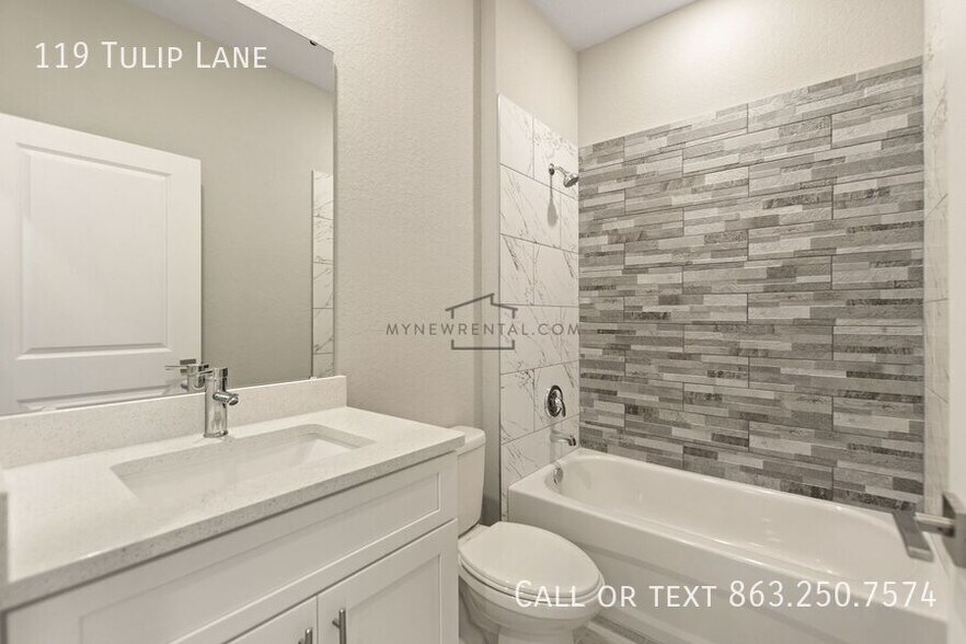 Building Photo - 119 Tulip Ln