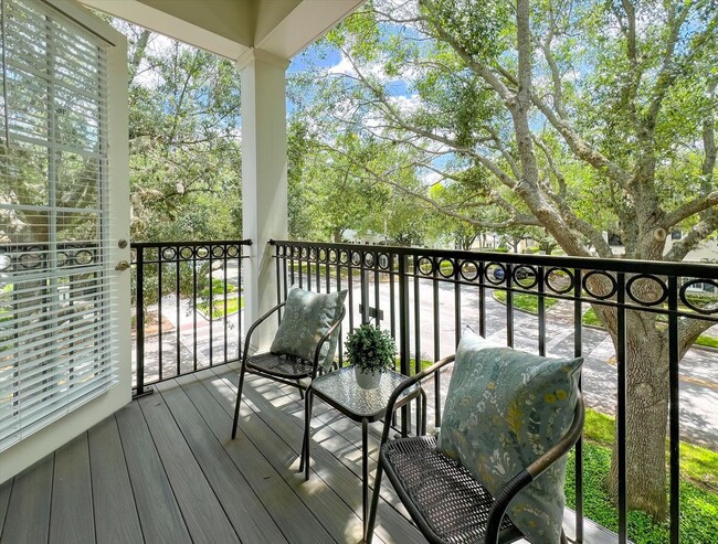 Building Photo - Prime Downtown Baldwin Park 3 BR Townhome for Rent – Unbeatable Location!