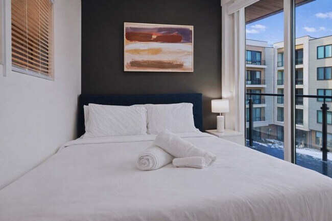 Building Photo - 1214 N American St