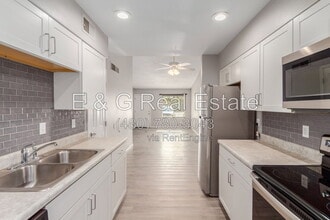 Building Photo - 4530 E Camino Cir