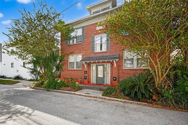 Building Photo - 711 Fargo St