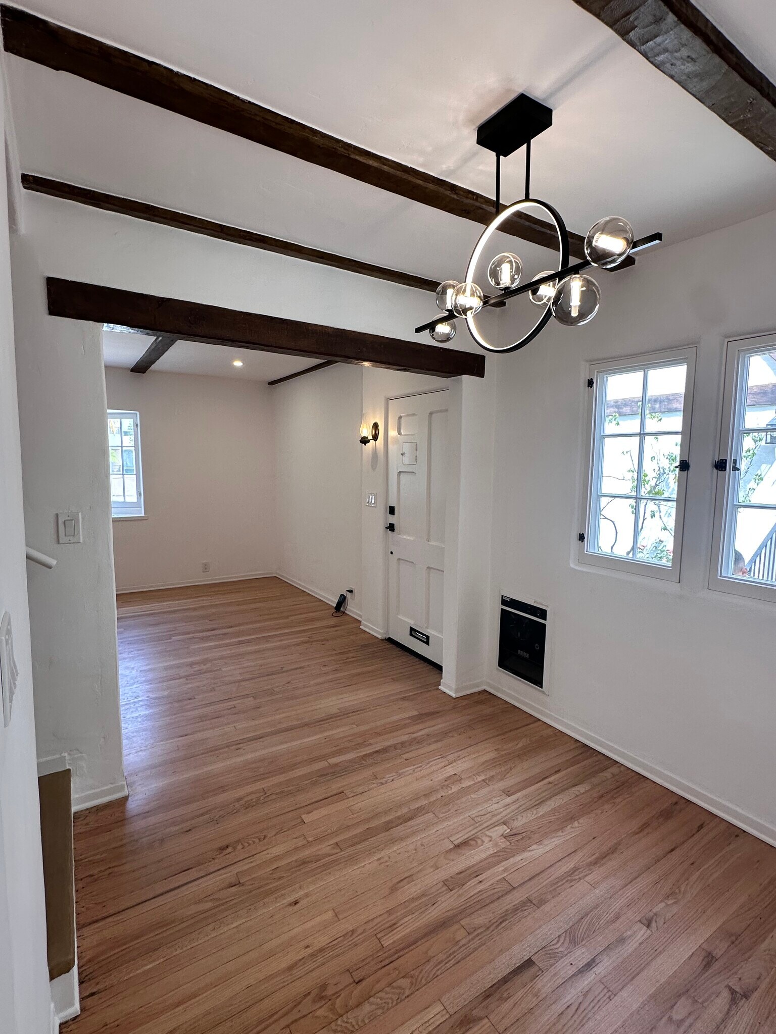Building Photo - 2108 S Beverly Glen Blvd