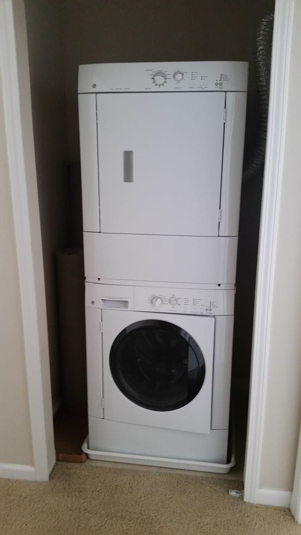 Building Photo - 3 Bedroom 2 bath in Wild Horse with garage