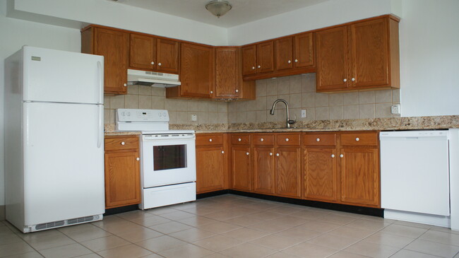 Kitchen - 130 Normandy Ave