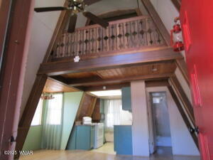 Building Photo - 547 E White Mountain Blvd