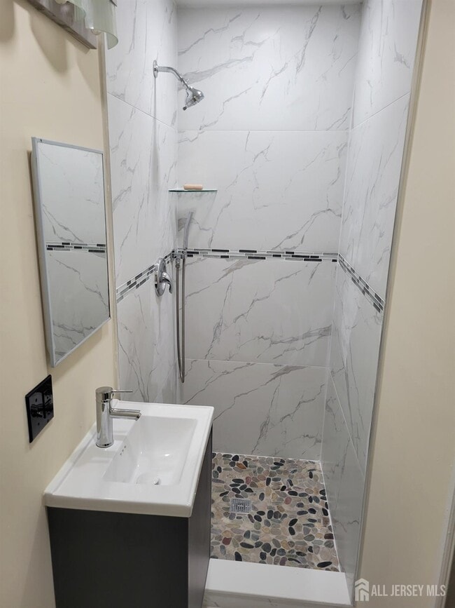 Building Photo - 15 Van Pelt Ct