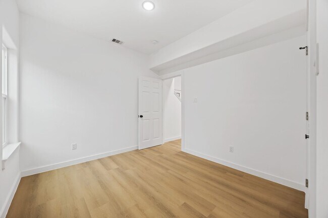 Building Photo - Brand-New Duplex for Rent – 3 Bed | 3.5 Bath