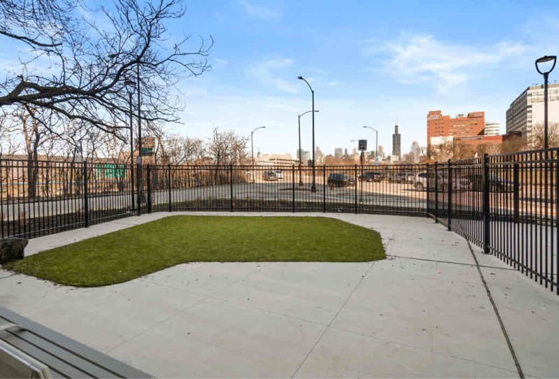 Building Photo - 508 S Damen Ave