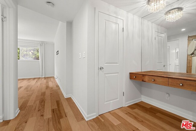 Building Photo - 10671 Holman Ave