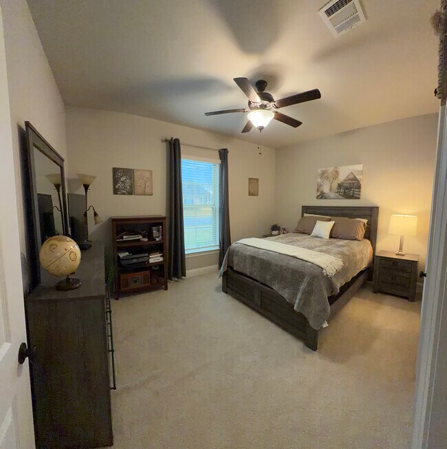 Building Photo - 3856 Sandbar Dr