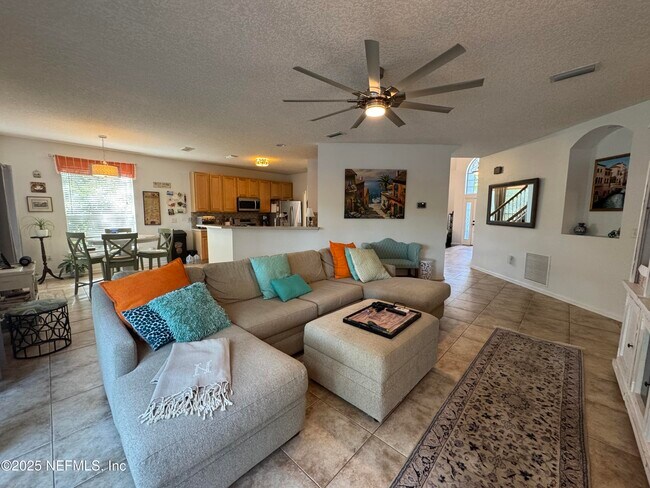 Building Photo - 12402 Mt Pleasant Woods Dr