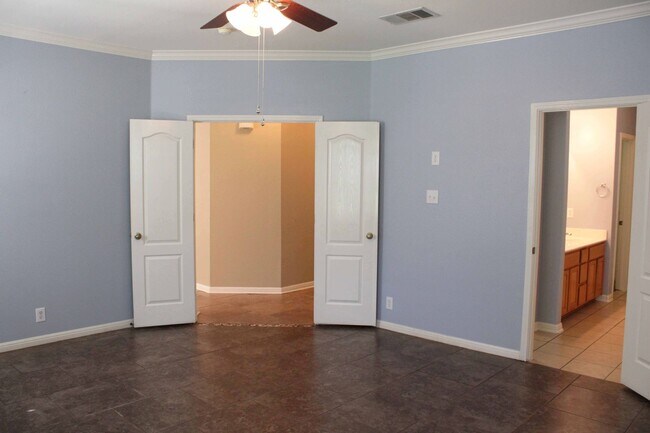 Building Photo - NORTH EAST I.S.D.