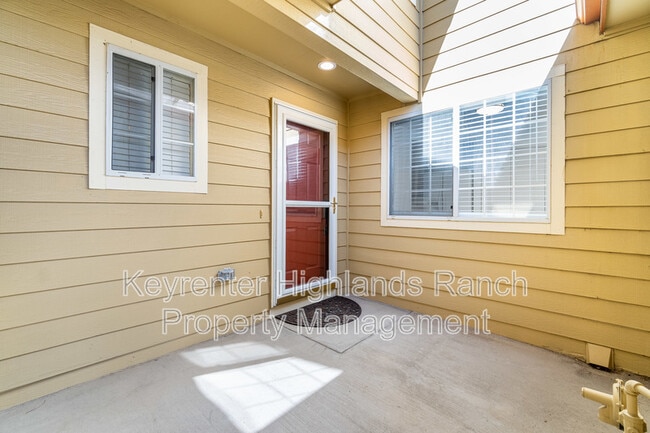 Building Photo - 10557 W Maplewood Dr