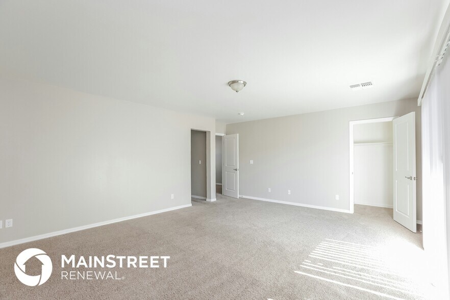 Building Photo - 2000 N 36th St