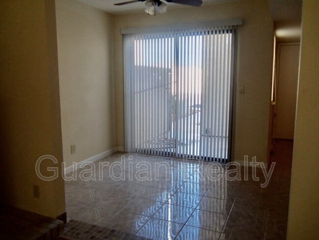Building Photo - 2639 Jacyra Ave