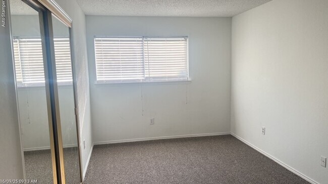 Building Photo - 1419 Palmnold Cir W