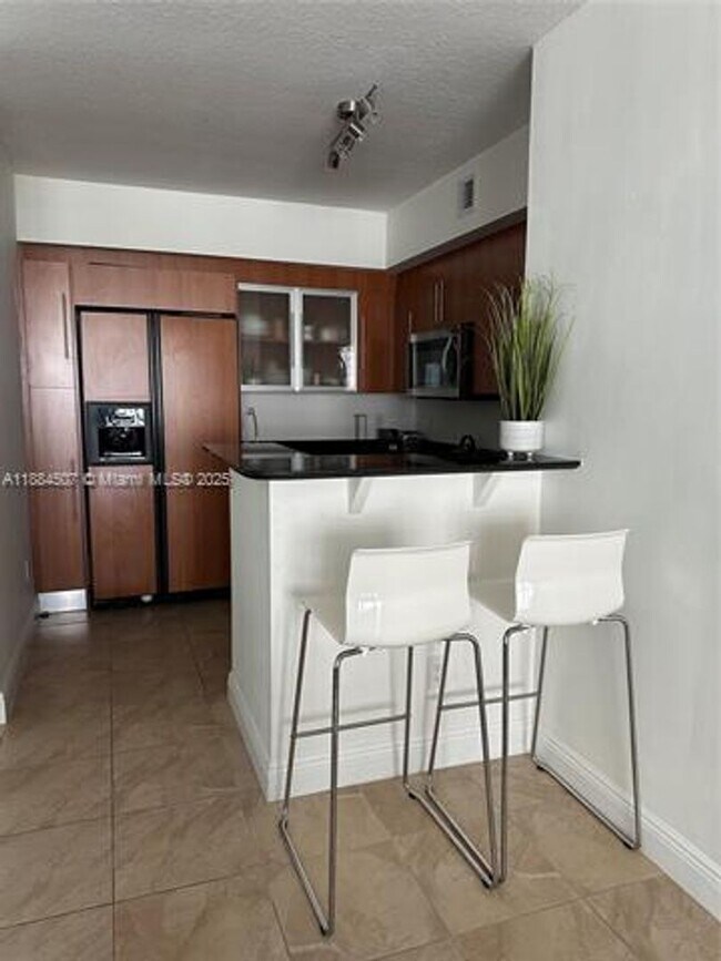 Building Photo - 335 S Biscayne Blvd