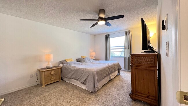 Building Photo - 2870 Rampart Cir