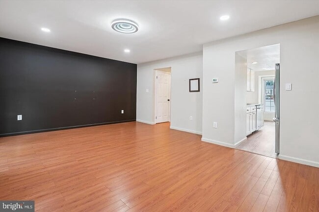 Building Photo - 3226 Foothill St