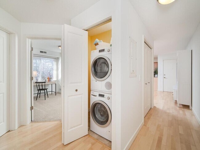 Building Photo - 5412 France Ave S