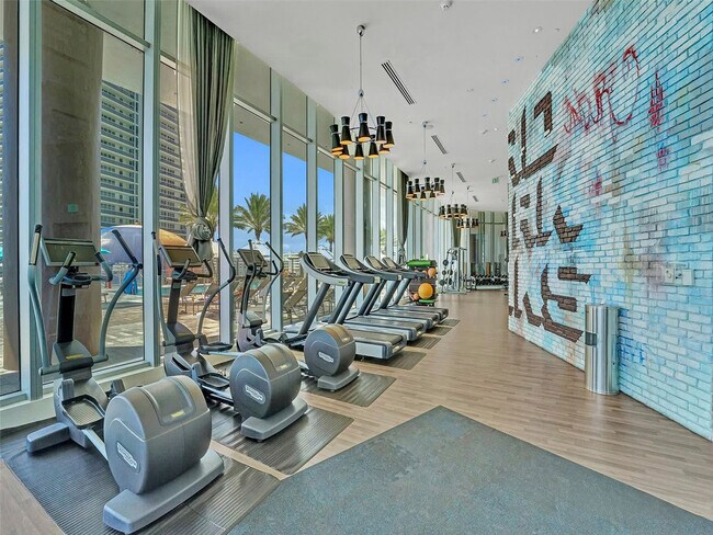 Building Photo - 4111 S Ocean Dr