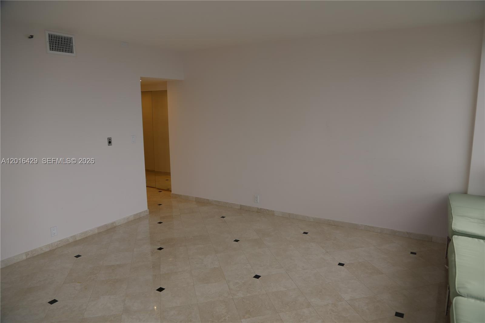 Building Photo - 1541 Brickell Ave