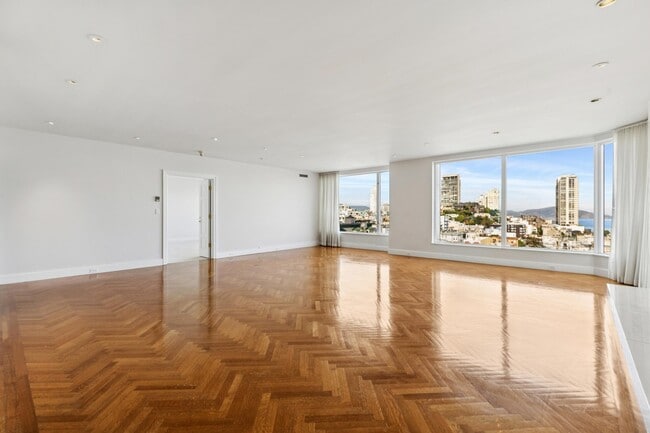 Building Photo - 1150 Sacramento St