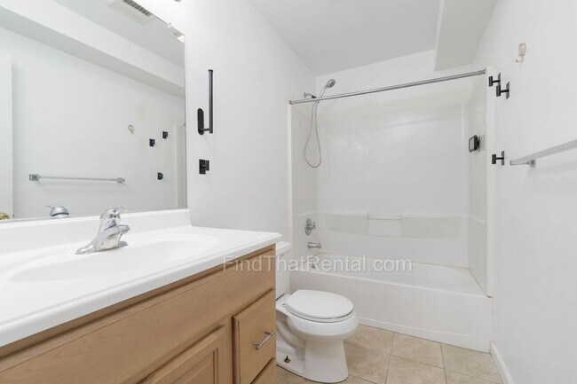 Building Photo - Modern 3BR 2.5BA w/ 1st Floor Master, Garage, Walk-in Closets near AWC Carlisle Barracks