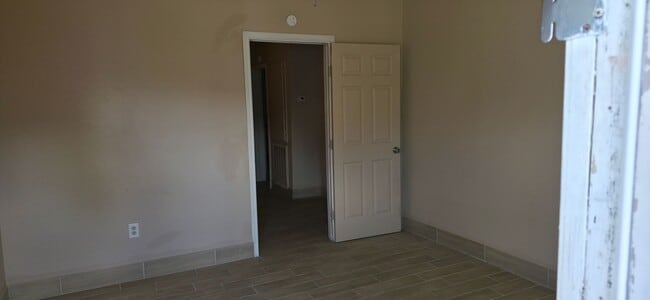 Building Photo - 3419 Sealy Ave